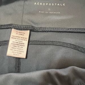 Aeropostale Charcoal Performance Size L Leggings
